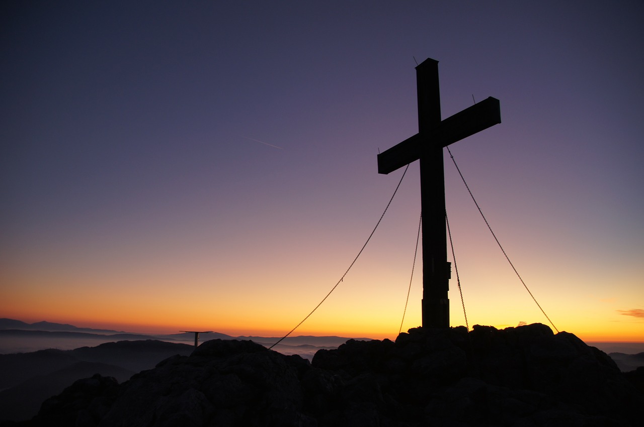 por que murió cristo en la cruz